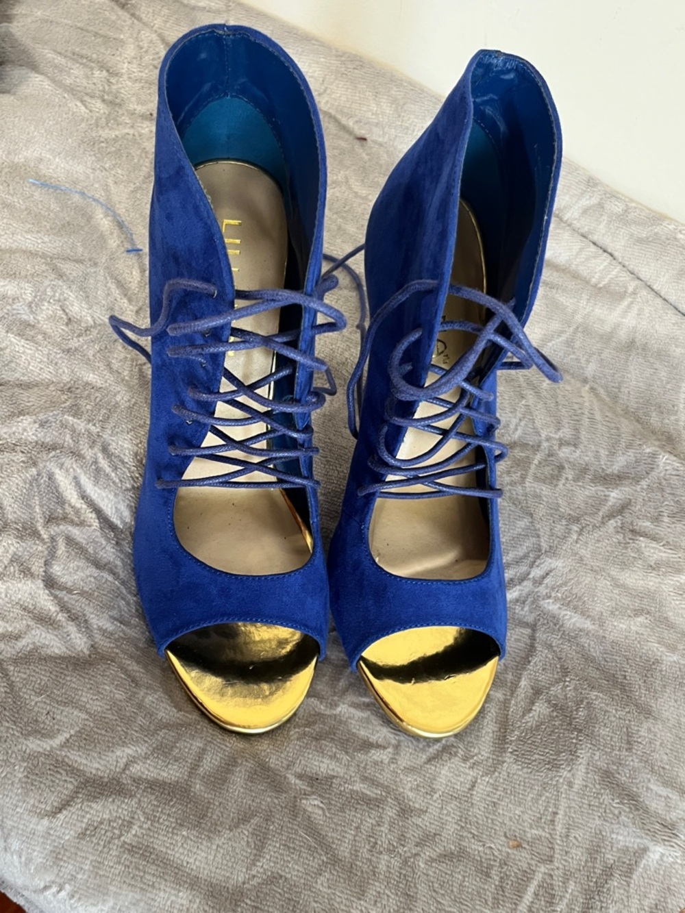 NWOB Liliana Royal Blue Suede Lace-Up Peep Toe Heels size 10 womens